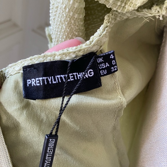 NWT PRETTY LITTLE THINGS SAGE GREEN PUFF SLEEVE RUFFLE SKIRT BODYCON DRESS SIZE0 - Picture 9 of 11